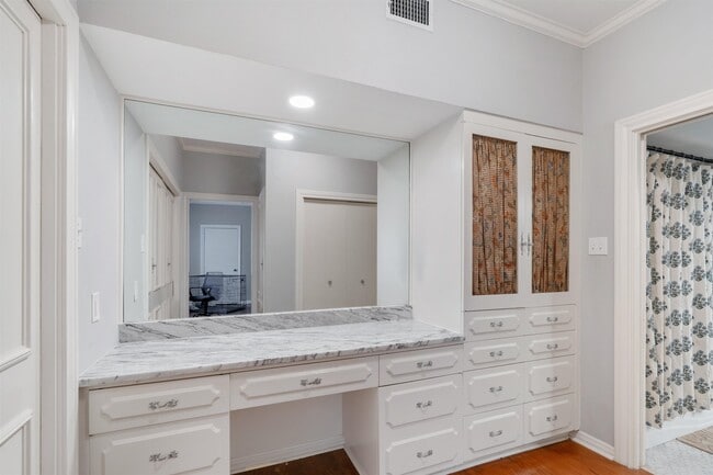 Building Photo - 817 Griner St