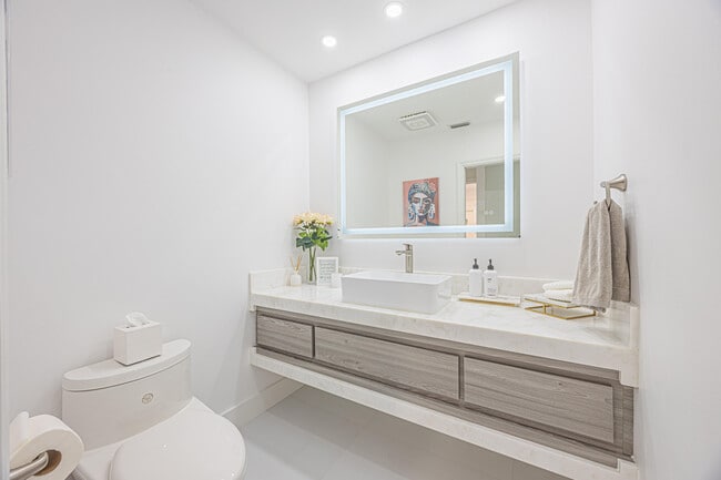 Building Photo - 23246 L'Ermitage Cir