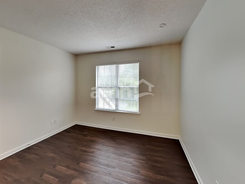 Building Photo - 6817 Reedy Creek Rd