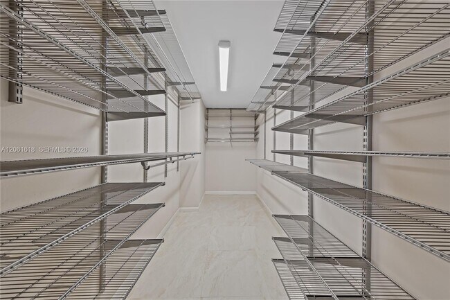 Building Photo - 4000 Towerside Terrace