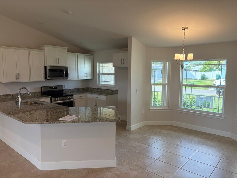 Building Photo - 855 Cumberland Rd