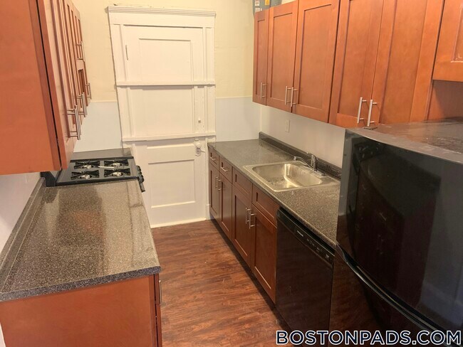Building Photo - 1171 Boylston St