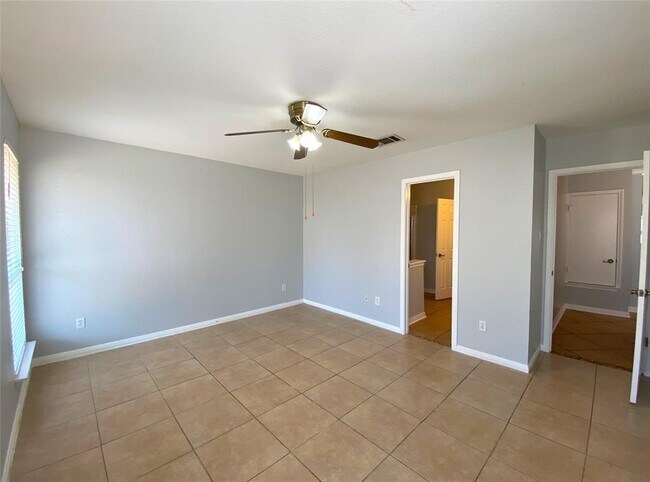 Building Photo - 2308 Wright Cir