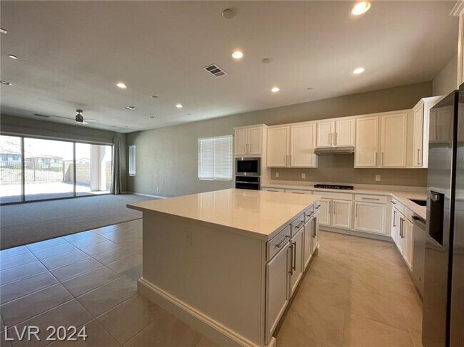 Building Photo - 11622 Hatchling Ave