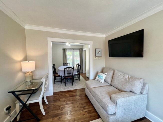 Building Photo - Beautifully Renovated & Fully Furnished Home in Peoria Heights!