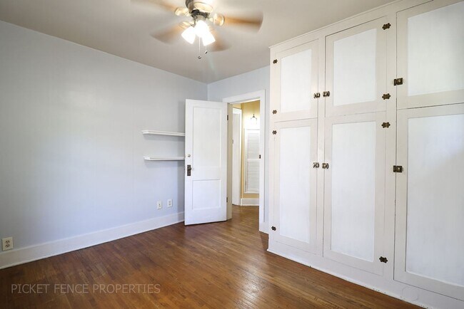 Building Photo - Beautiful Historic Two Bedroom Home