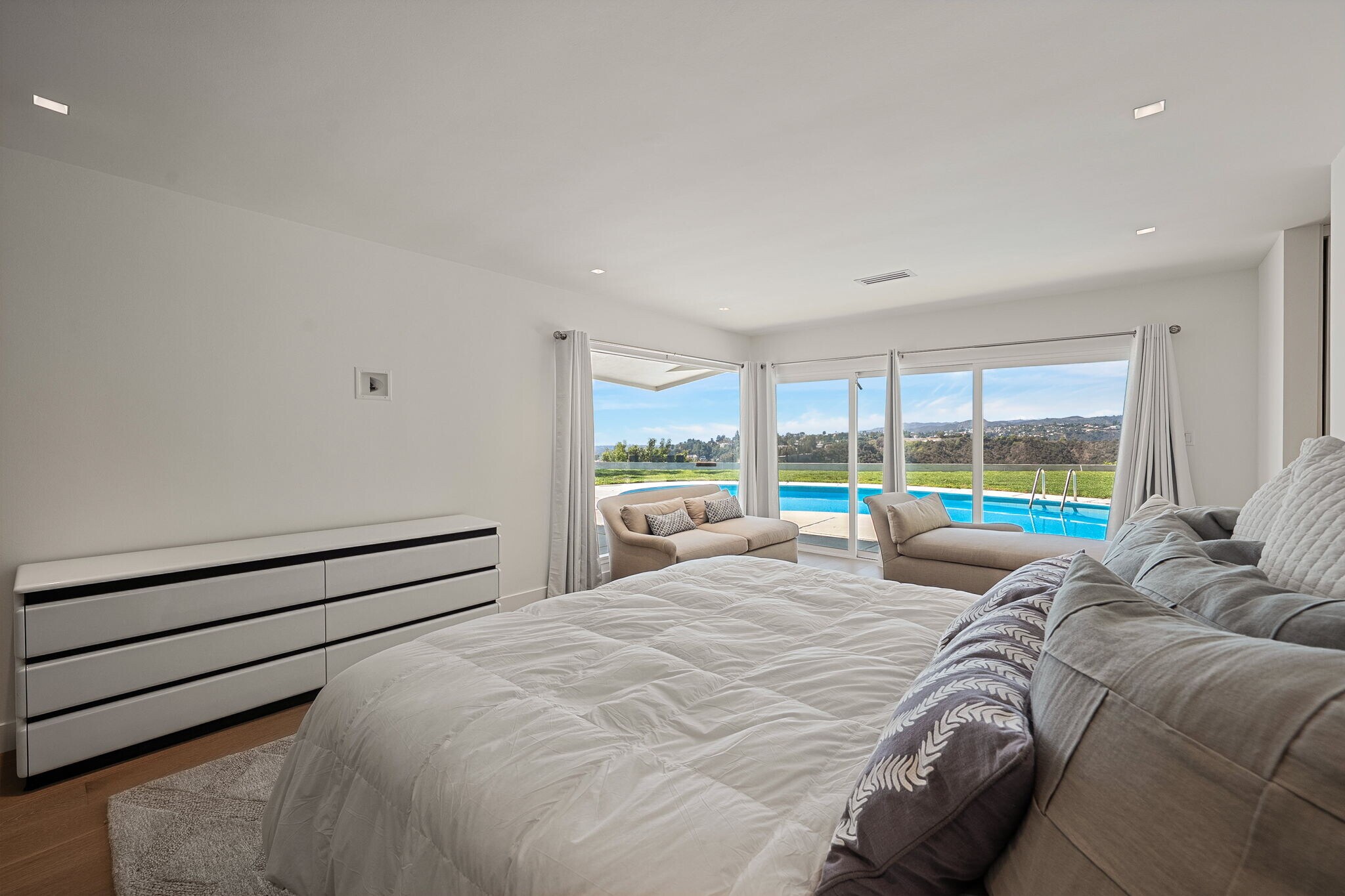 Building Photo - 1641 Tower Grove Dr