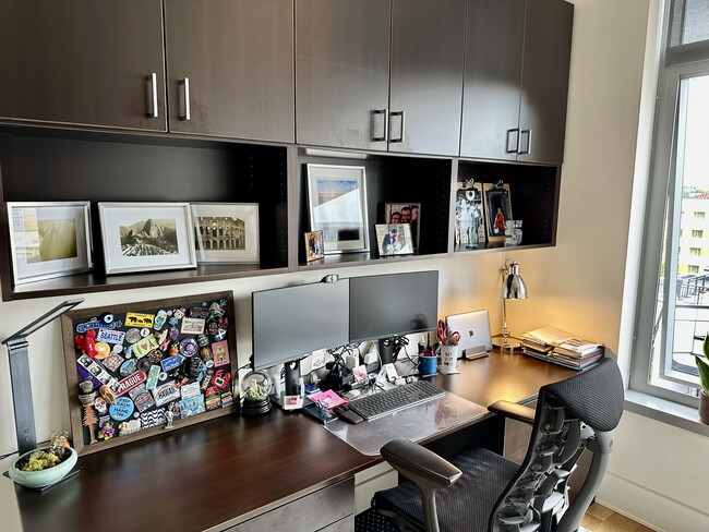 built in desk, file drawers, cabinetry in 2nd bedroom - 1001 NW Lovejoy St