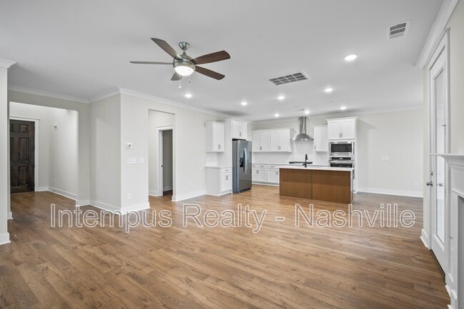 Building Photo - 704 Conifer Dr