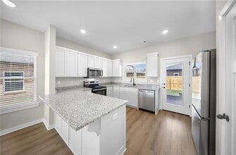 Building Photo - 603 Cosmos St