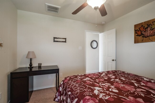 Building Photo - 8730 Sunny Gallop Dr
