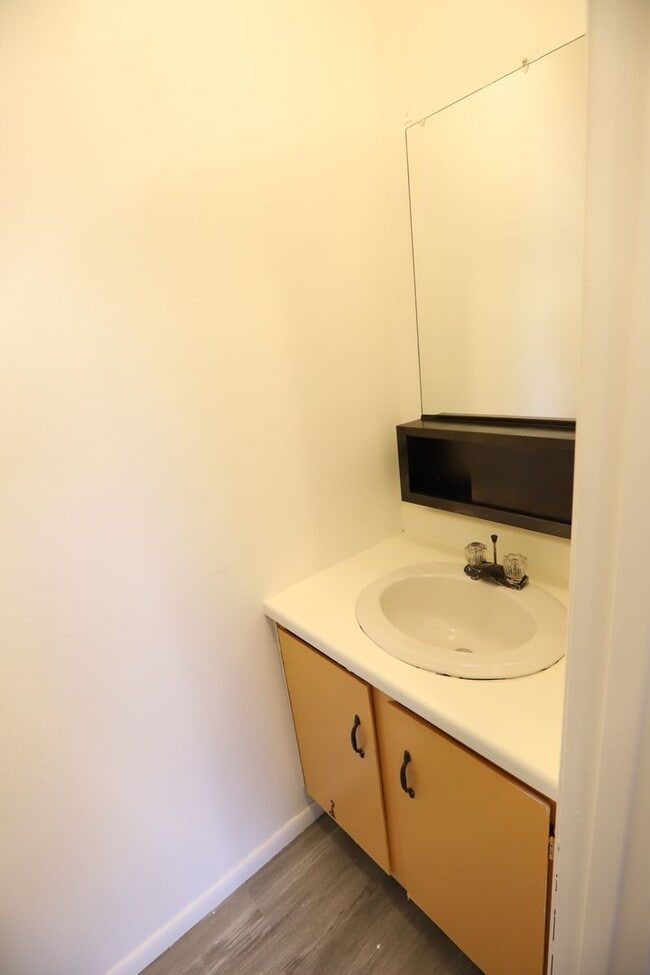 Building Photo - 257 Canby St