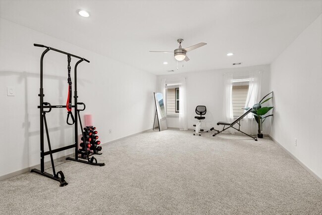 Building Photo - 29335 Red Rocks Pk Dr