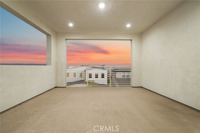 Building Photo - 1155 Poppy Ct