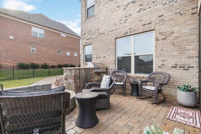 Building Photo - Beautiful Furnished Home in Olmstead