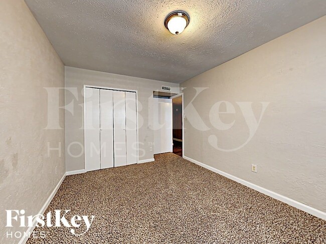 Building Photo - 6914 Pickett Dr