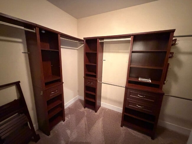 Building Photo - Available now FOR RENT in Dothan, AL!!