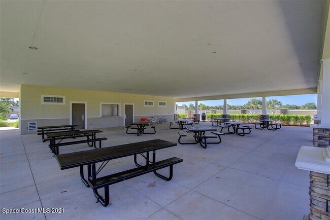 Building Photo - 3280 Recco Pl