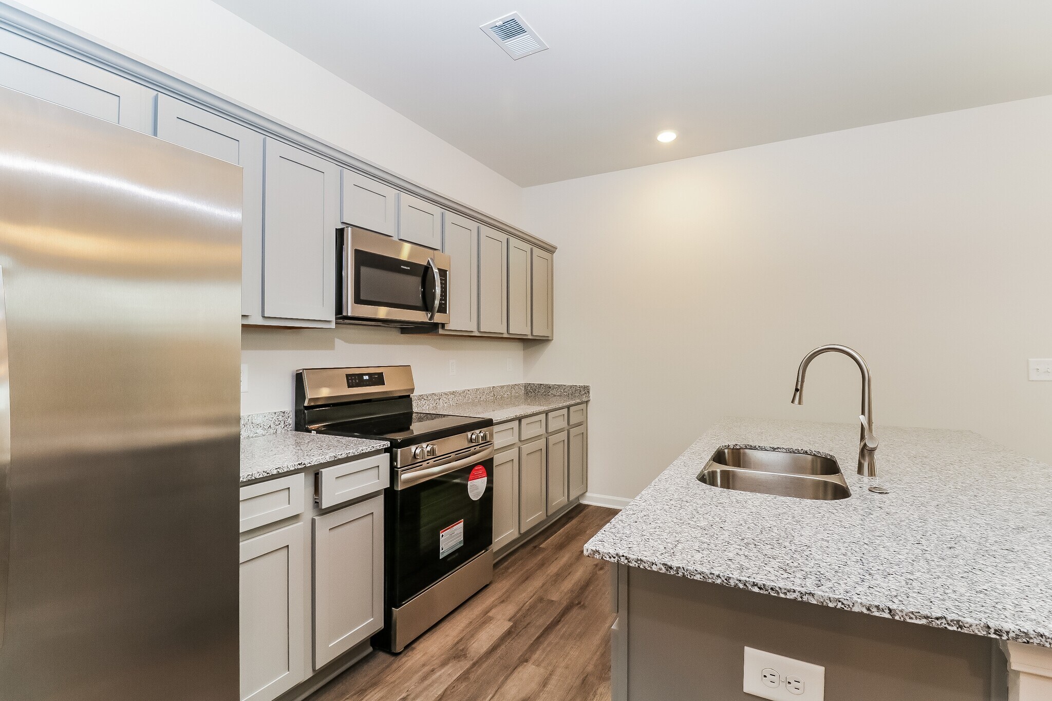 Building Photo - 509 Blue Duck Ln