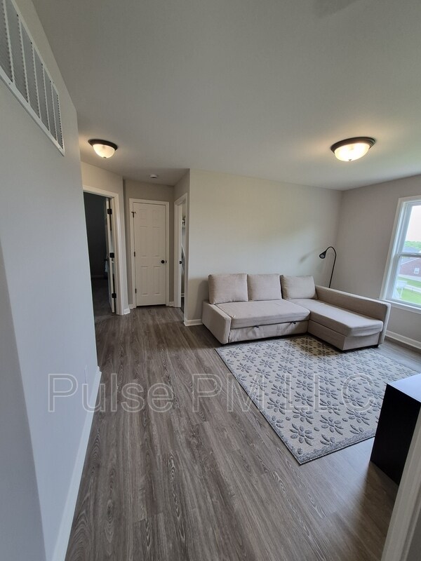 Building Photo - 6179 Ballyshannon Dr