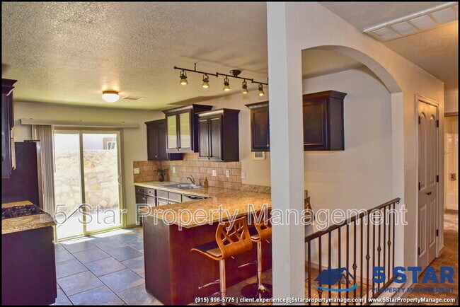 Building Photo - 703 Lt Joe Magellanes Rd