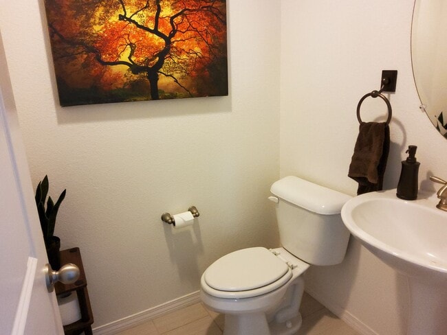 Building Photo - 23 White Alder Dr