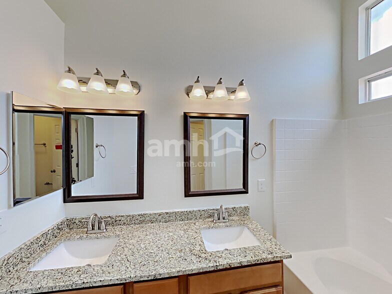 Building Photo - 22972 W Gardenia Dr