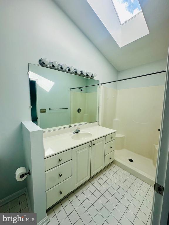 Building Photo - 106 Blenny Ln