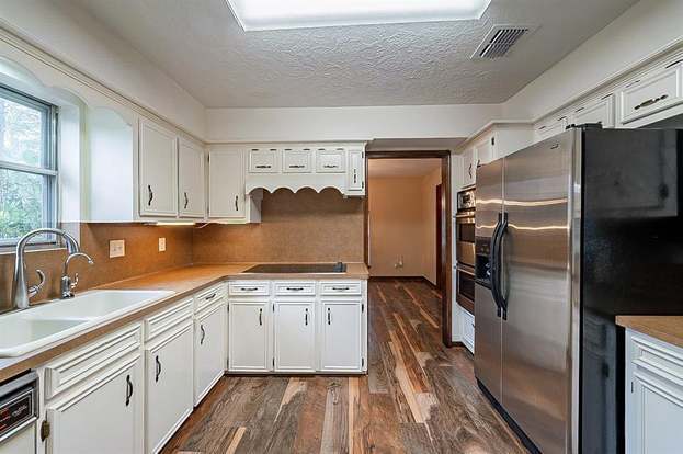 Building Photo - 15111 Gladebrook Dr