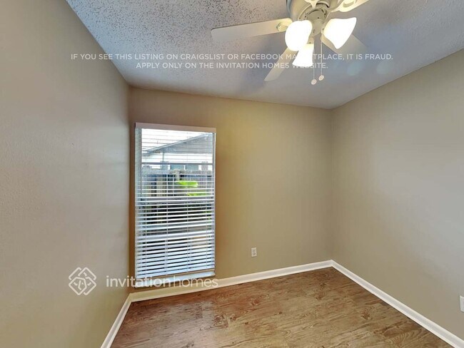 Building Photo - 106 Euclid Loop