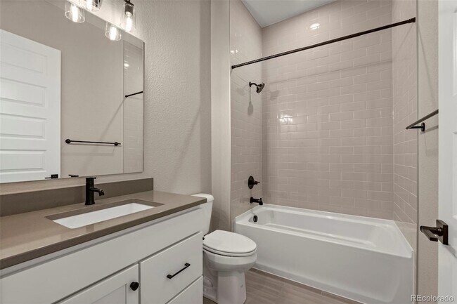 Building Photo - 16349 Bassett Ml Wy