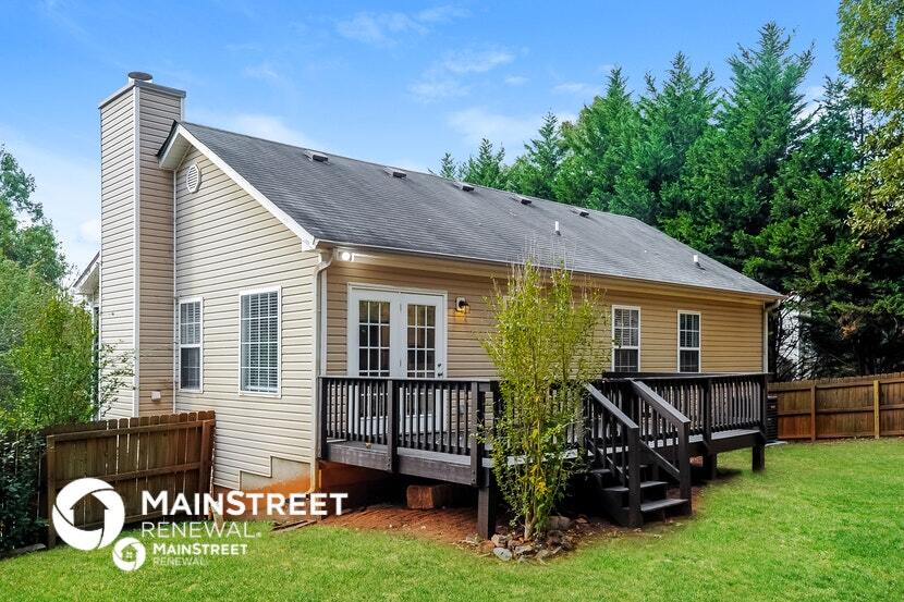 Building Photo - 2295 Lark St