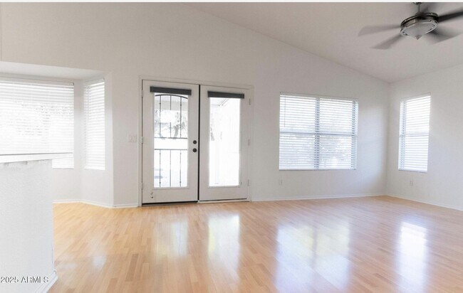 Building Photo - 12550 W Palm Ln