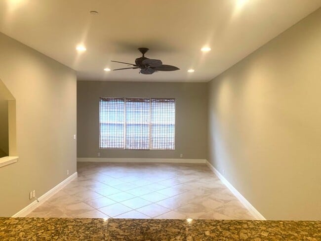 Building Photo - 4805 Sawgrass Breeze Dr