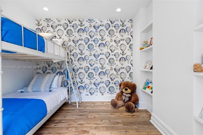 Building Photo - 113 NE 101st St