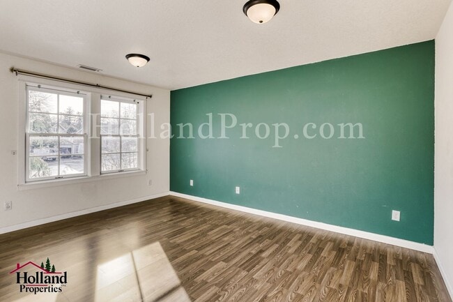 Building Photo - Stunning 3-Bedroom Forest Grove Home with Fireplace, Fenced Yard & Garage