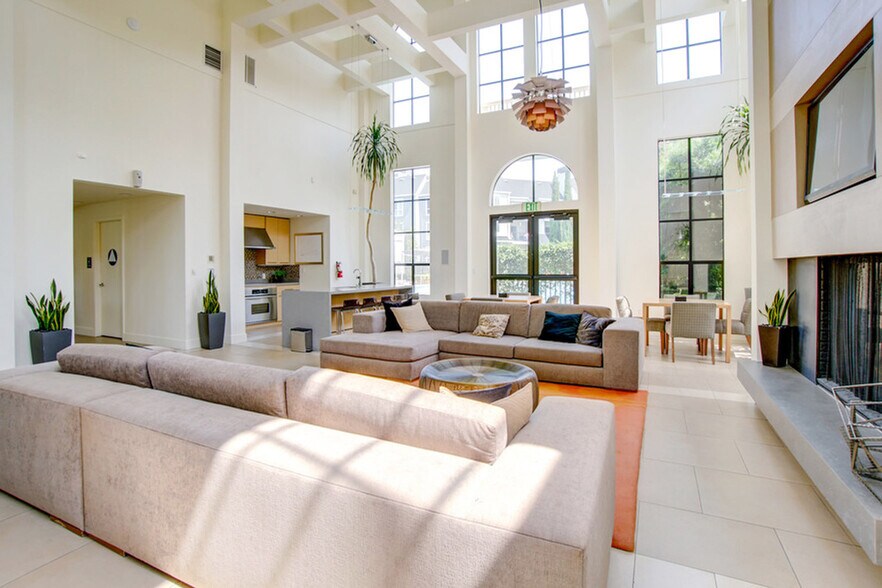 Building Photo - 590 Mill Creek Ln