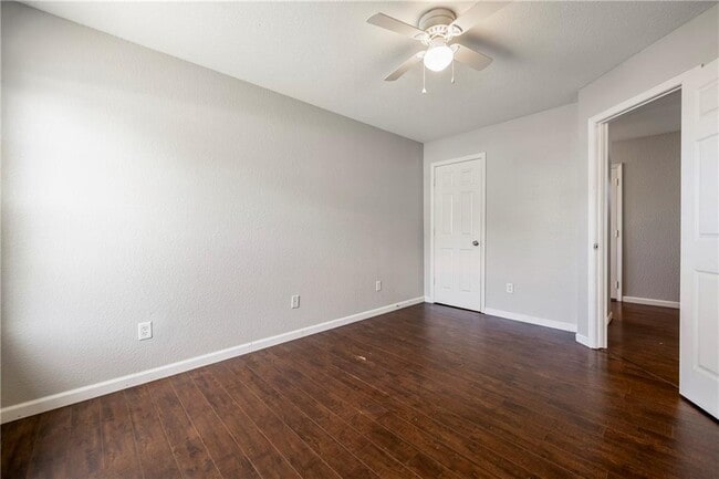 Building Photo - 520 Dewberry Ln