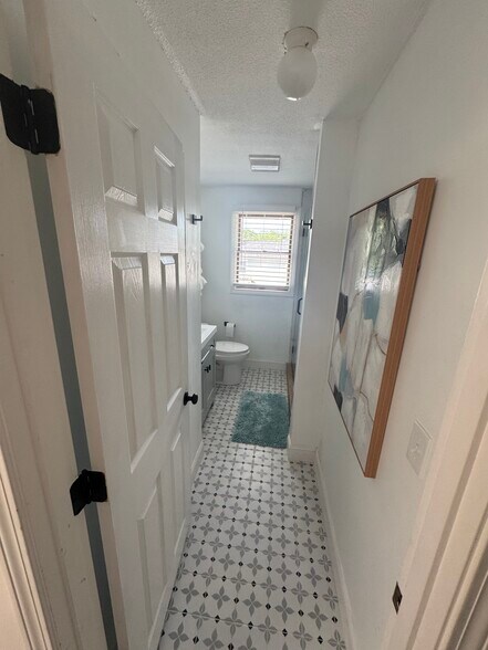 Building Photo - 6 Wood Sorrel Trl