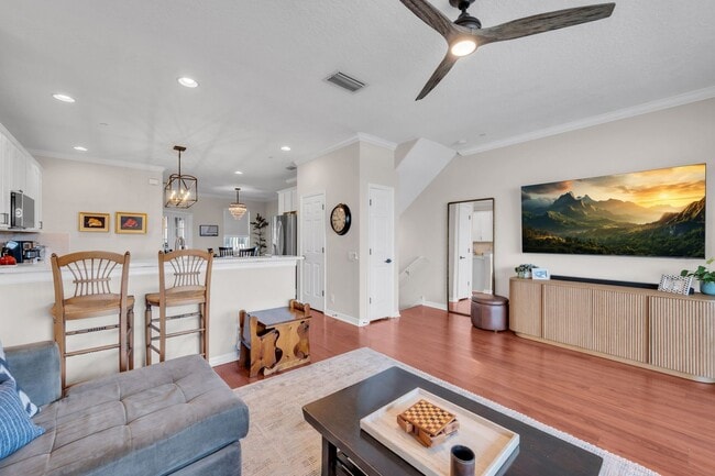 Building Photo - Venetian Harbor 3 bed 2.5 bath + Office/Den & 2 car tandem oversized garage!