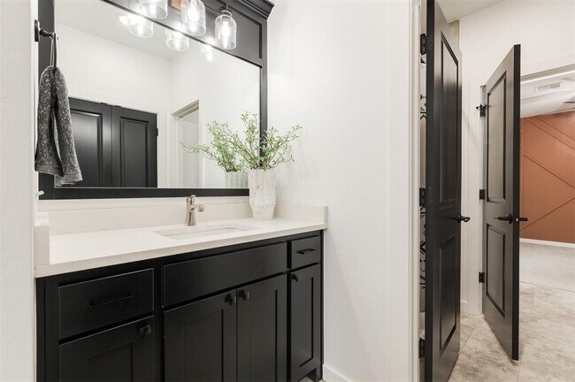 Building Photo - 3217 Pinnacle Peak Dr