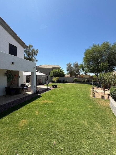 Building Photo - 4304 E Milton Dr