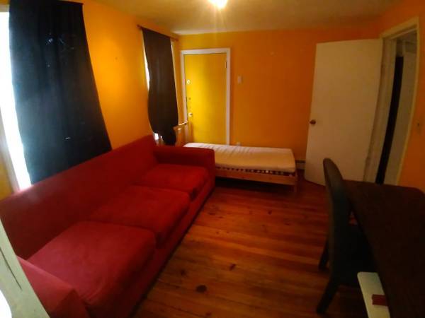 Building Photo - 40 Bristol St