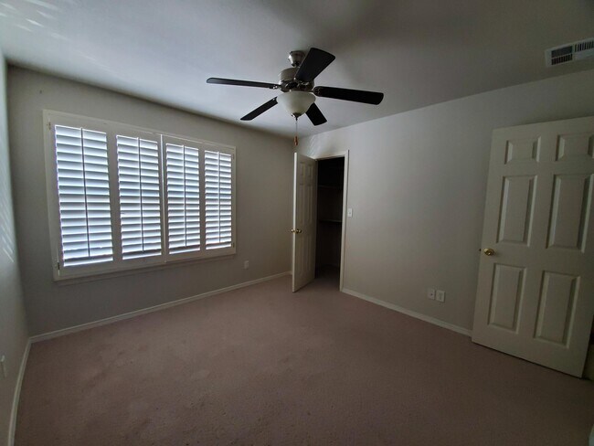 Building Photo - 10021 Railroad Dr