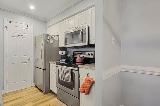 Building Photo - Beautiful First Floor Condo in Palmetto Commons