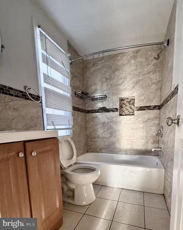 Building Photo - 105 Second St