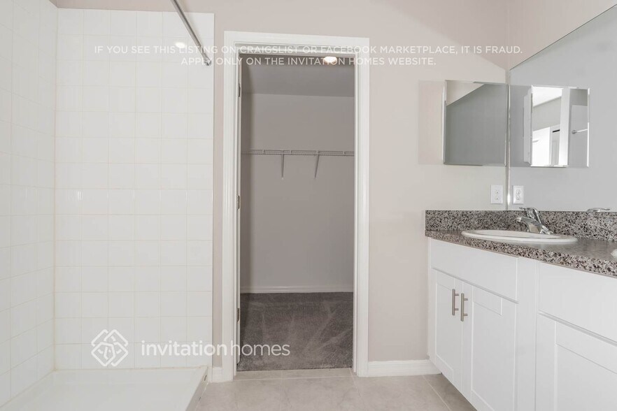 Building Photo - 7785 Silver Berry Ct