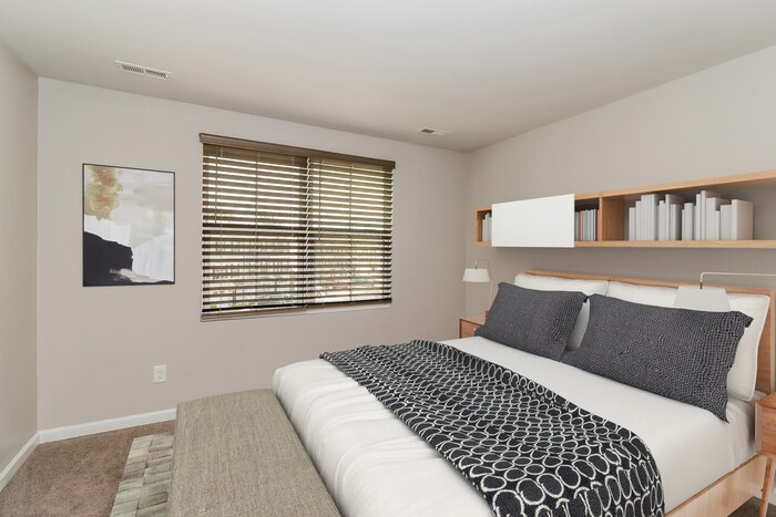 Building Photo - 921 Taybyn Rd