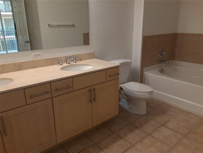 Building Photo - 1064 N Tamiami Trl