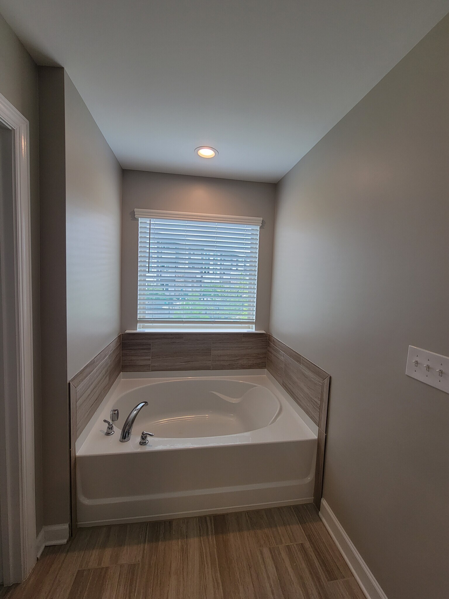 Building Photo - 5806 Clan Maclaine Dr